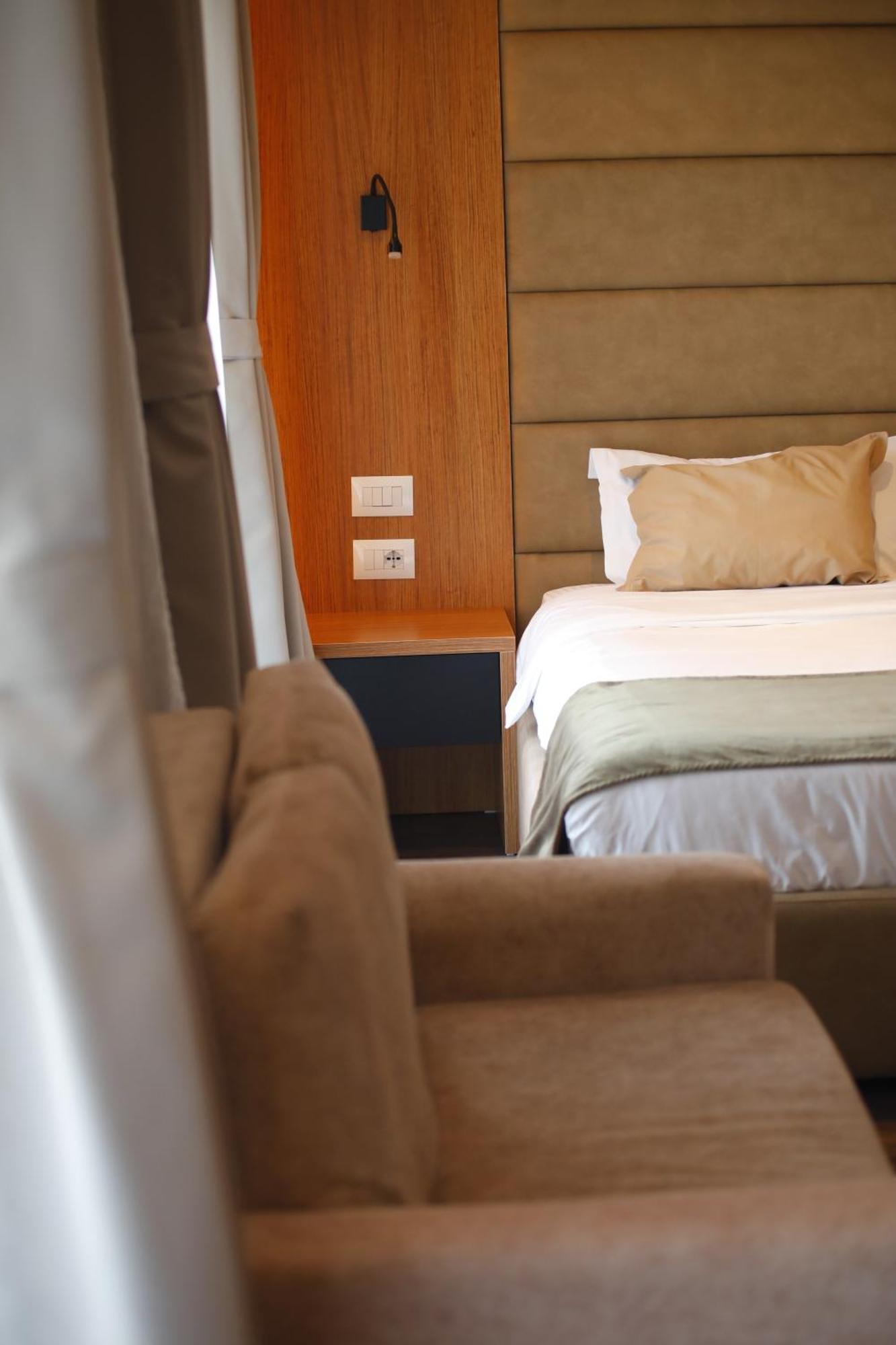 Olivia'S Hill Resort Kryemëdhej 외부 사진